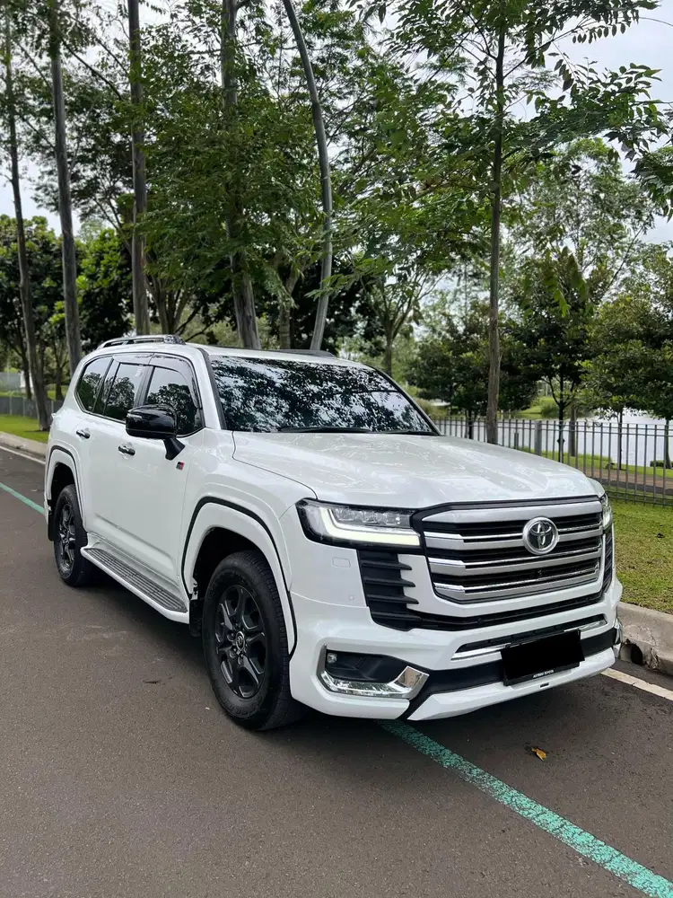 TOYOTA LAND CRUISER 300 GR-SPORT 4X4 2024