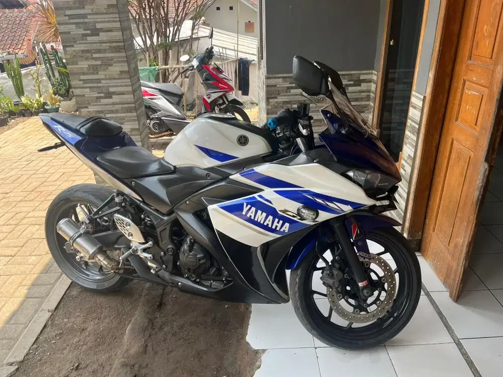 Yamaha R25 2014
