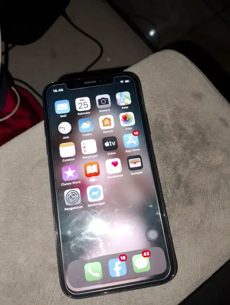 Iphone x 64gb minus ic charger