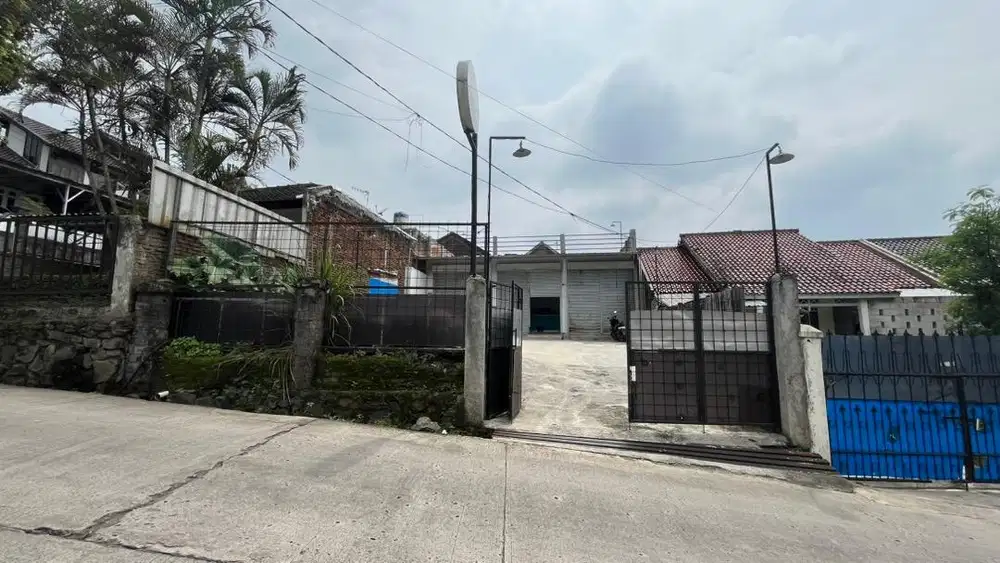 DISEWAKAN RUKO 2 (DUA) LANTAI PERTAHUN NEGO