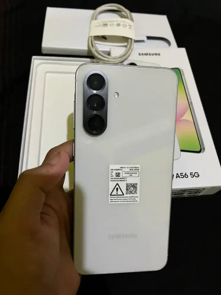 Samsung a56 like new.8/256