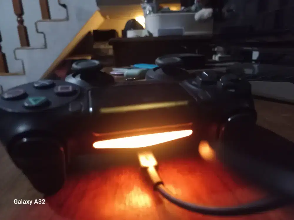 Stik ps4 bekas seperti baru
