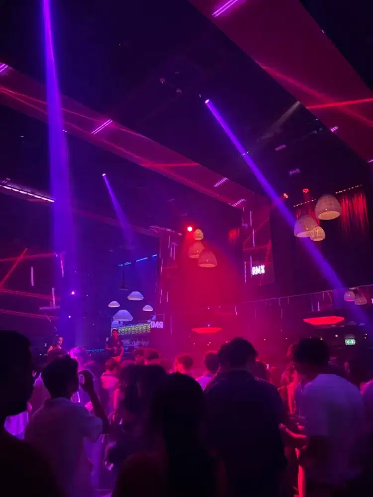 LOKER LC KUHUSUS WANITA