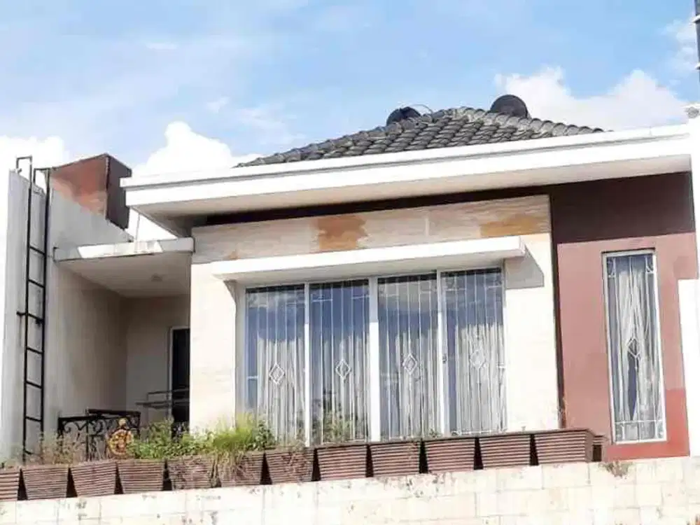 Rumah Cantik 3 Lantai di Cirendeu Ciputat Timur Tangsel