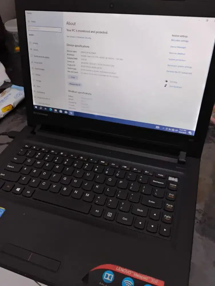 Laptop bekas Lenovo Ideapad 300
