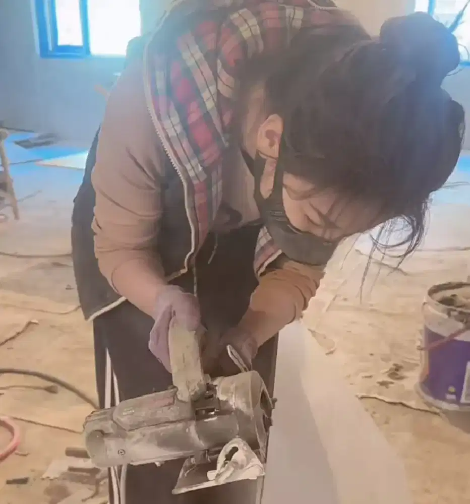 Tukang bangunan cari kerja