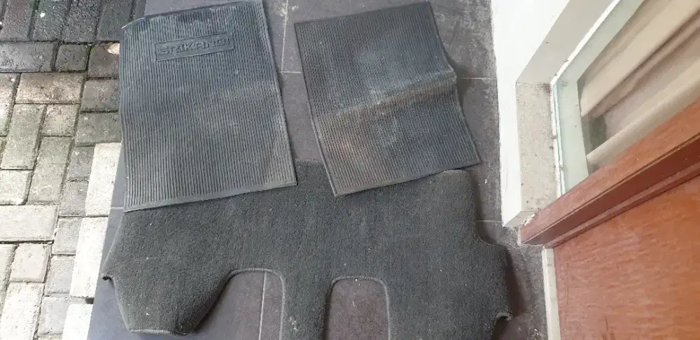 Karpet mobil istimewa