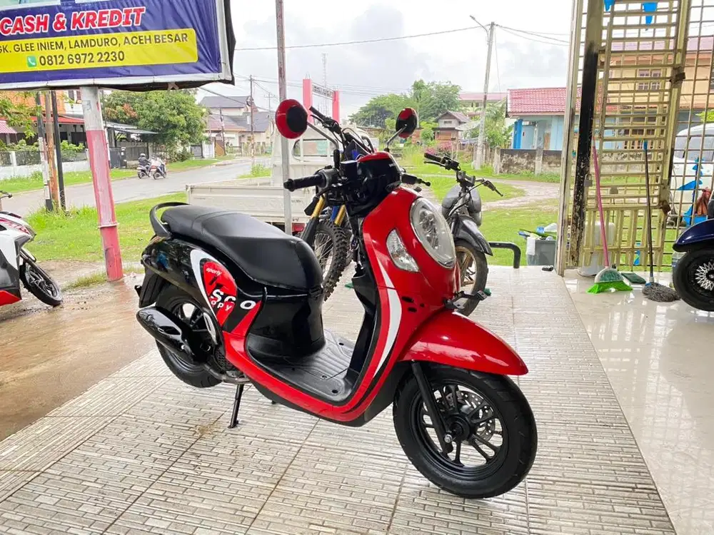 Di jual honda scoopy tahun 2022