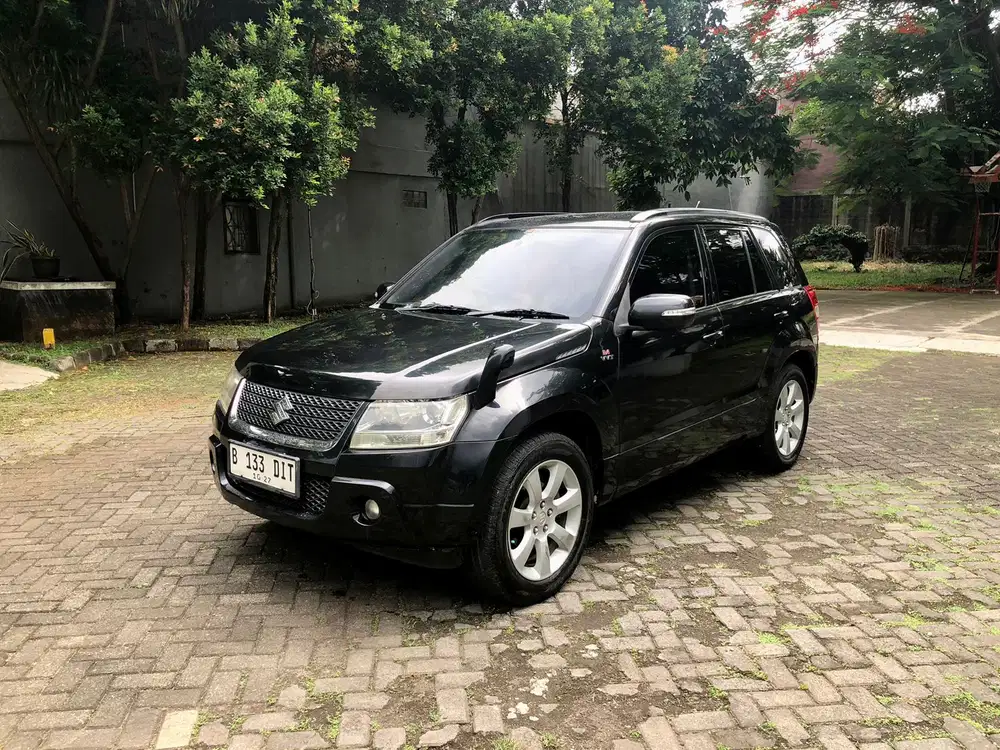 Suzuki GrandVitara JLX 2.4 AT 2011