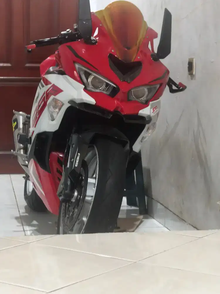 Kawasaki zx-25r 2021