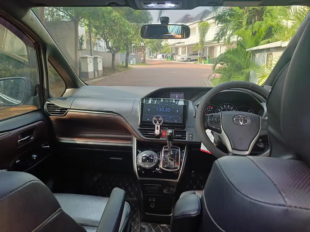 Toyota Voxy 2018 Bensin Matic Sangat Terawat