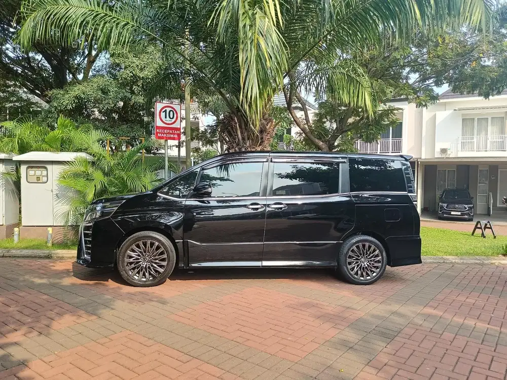 Toyota Voxy 2018 Bensin