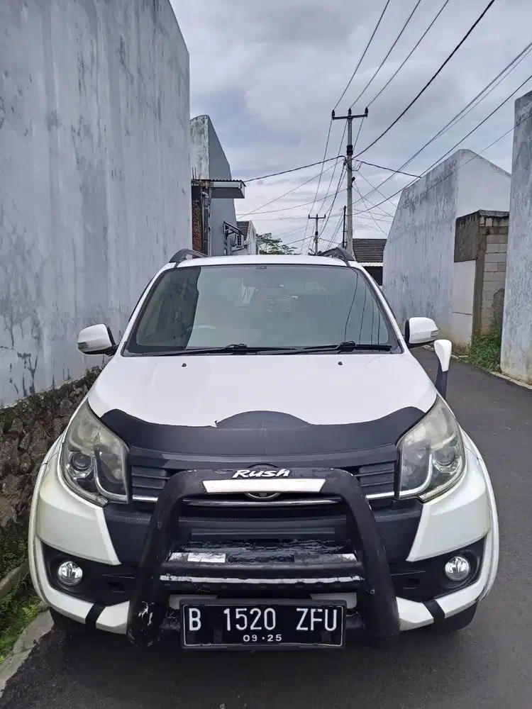 TOYOTA RUSH TYPE G PUTIH