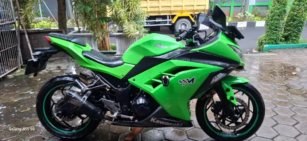 Kawasaki ninja 250 fi 2015 warna hijau