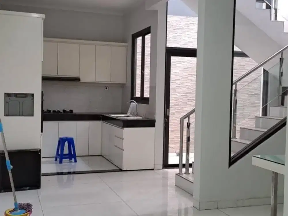 Jual Sewa Rumah Usaha Sayap Sudirman