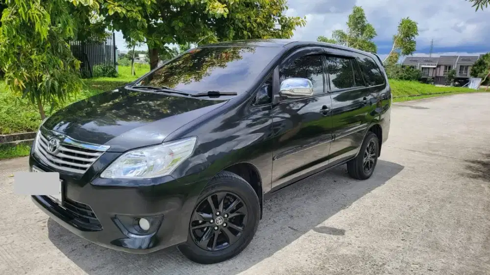 Kijang Grand Innova 2.0 G A/T 2012