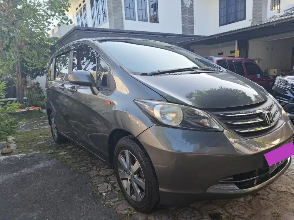 Honda Freed 2012 Bensin