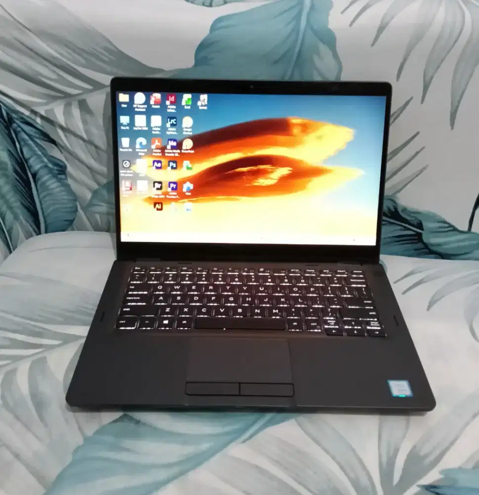 Dell latitude 5300 2in1 Core i5 8365u/ Ram 16gb/ SSD 256gb/ touchscren