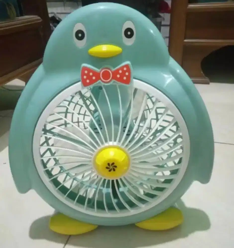 Kipas Angin Karakter Mini 10 inc