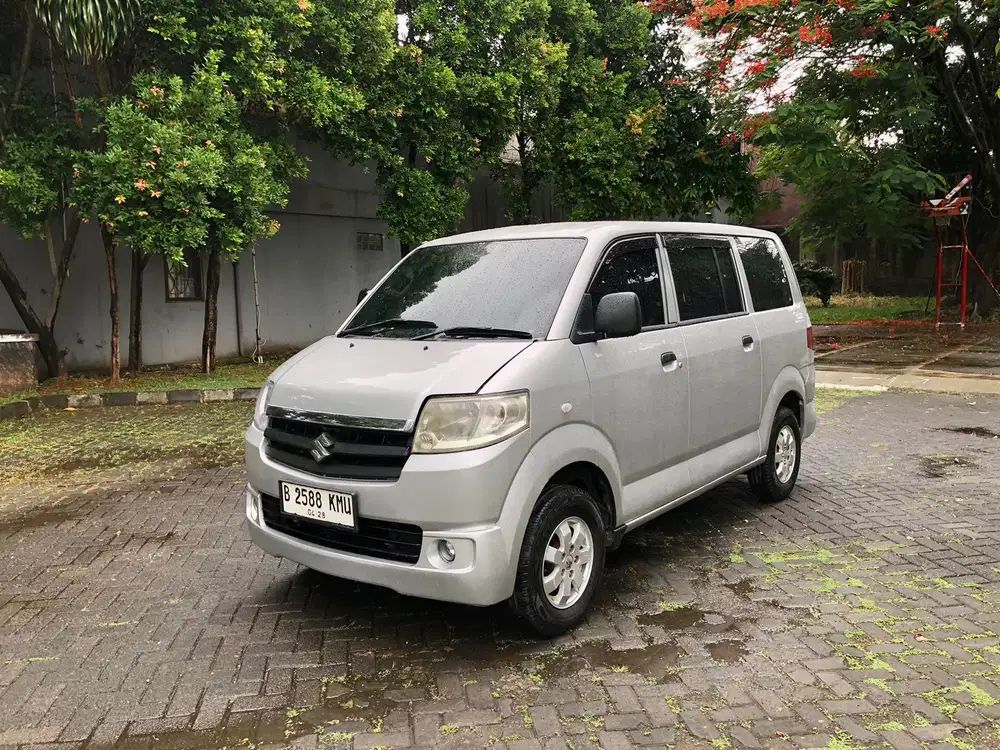 Suzuki APV GL MT 2010