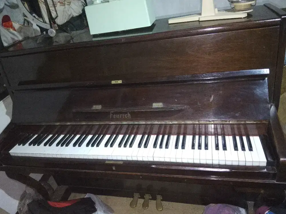 Piano Antik Feurich istimewa
