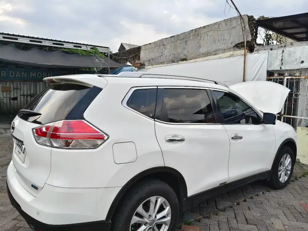 Xtrail 2018 2.0 A/T Warna Putih