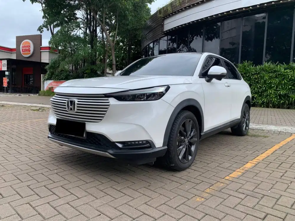 [ TERAWAT ] HONDA HRV SE CVT AT MATIC 2023 PUTIH