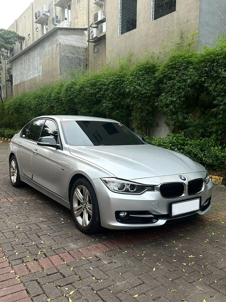 BMW 320i 2013 Bensin