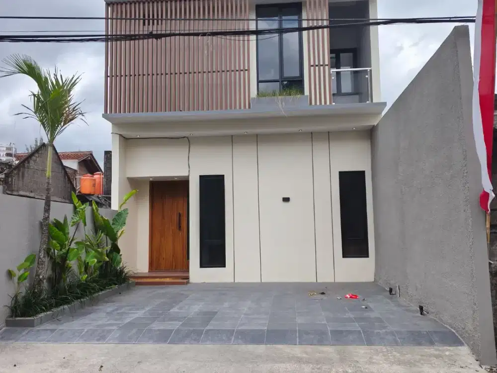 Jual Cepat Rumah Baru 2 lantai Utara Stadion Maguwoharjo Area kampus JOGJA