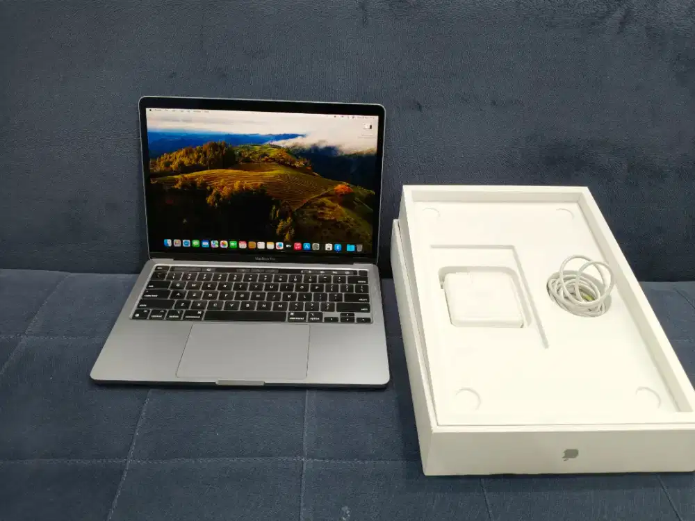 MacBook Pro 13 2020 MYD92 Apple M1 RAM 8GB SSD 512GB Fullset No Minus
