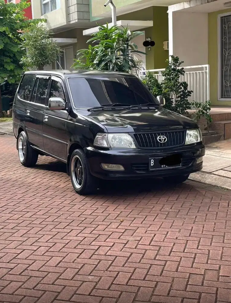 Toyota Kijang LGX 2004 Bensin