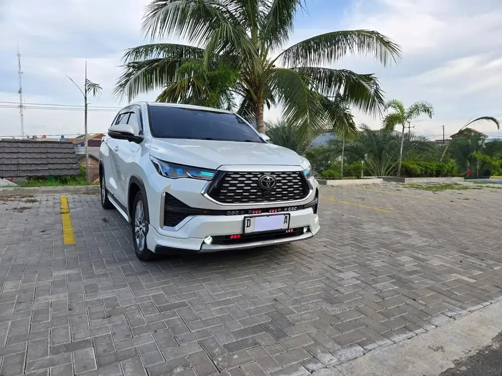 INNOVA ZENIX TSS Q HYBIRD MODELLISTA