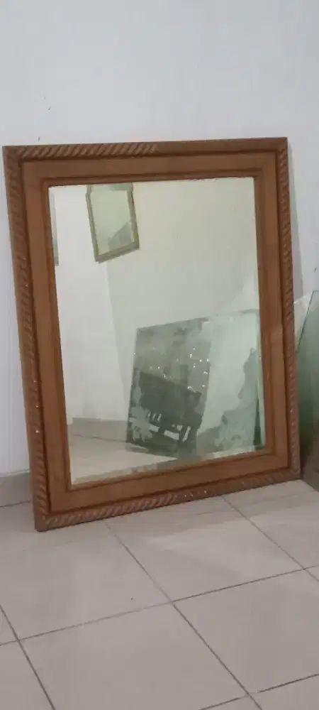 DIJUAL CEPAT CERMIN BINGKAI KAYU JATI