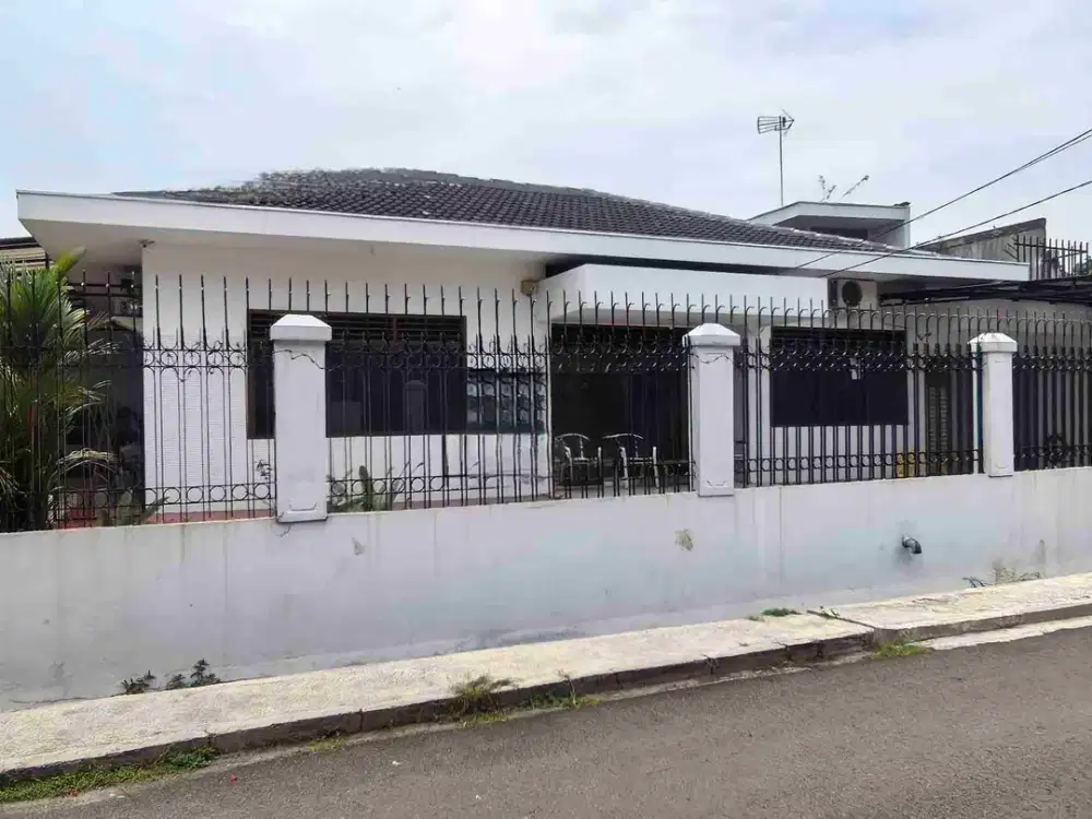 Rumah Huk Di Kawasan Elite Kedoya Rumah Model Orang Kaya lama