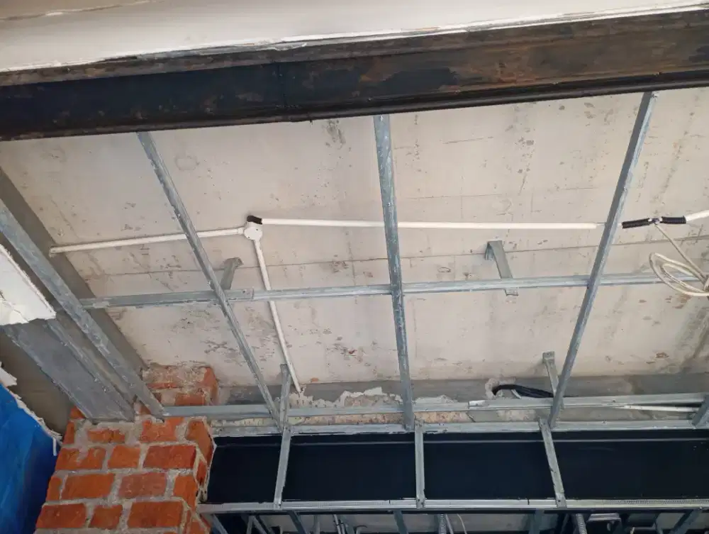 Pembangunan konstruksi bangunan dan renovasi bangunan