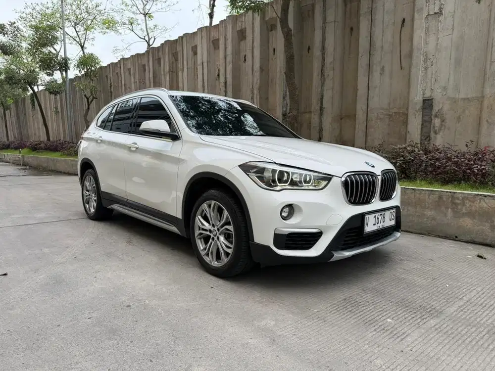 BMW X1 XLINE Sdrive18i panoramic