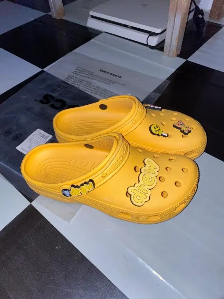 Crocs x Justin Bieber with Drew House Classic Clog - Yellow Unisex