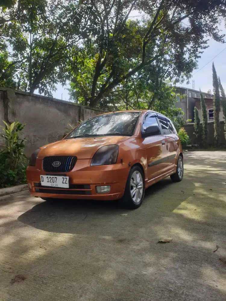Dijual Mobil Kia picanto manual thn 2005 warna oranye