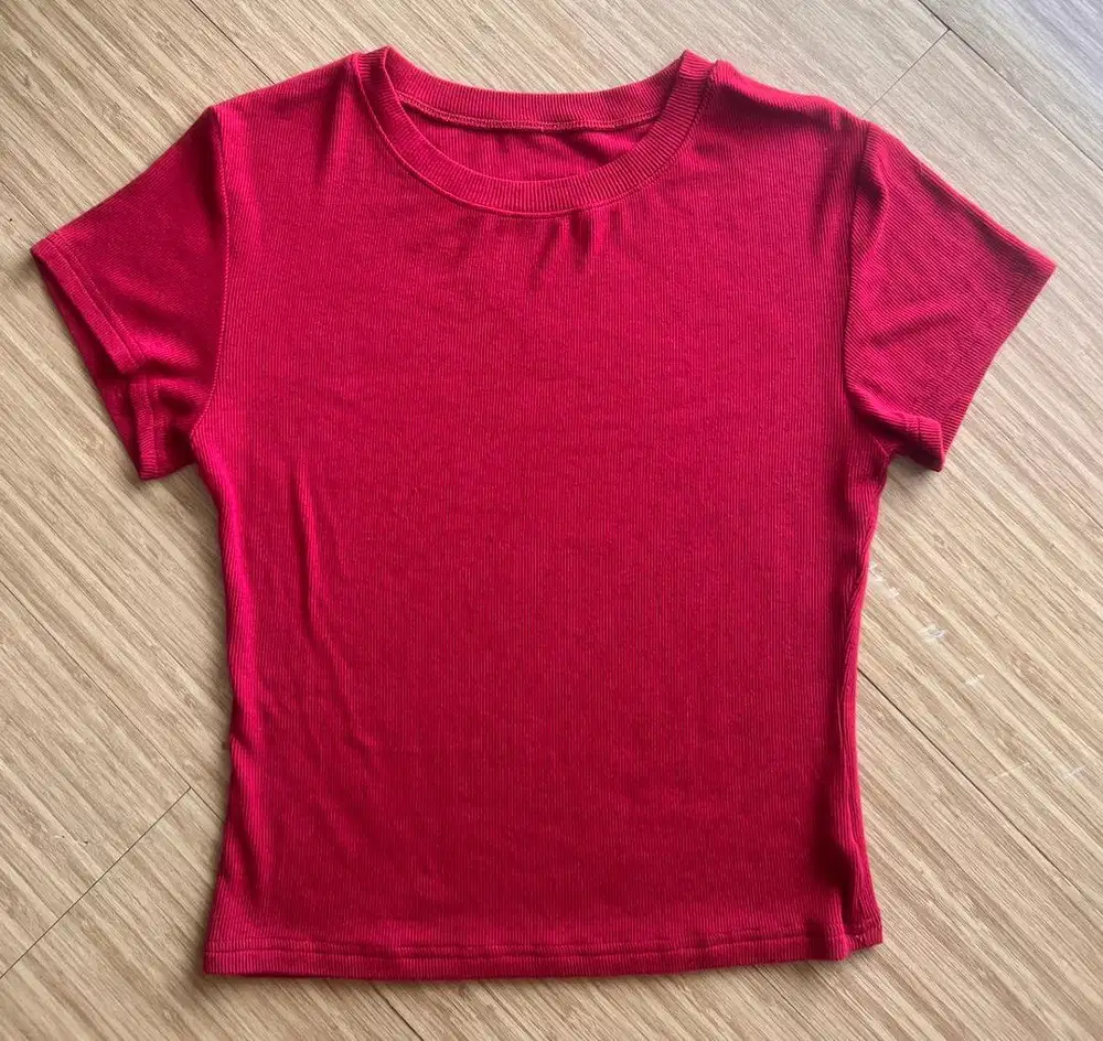 Kaos Crop Top Polos Merah Marron Size M