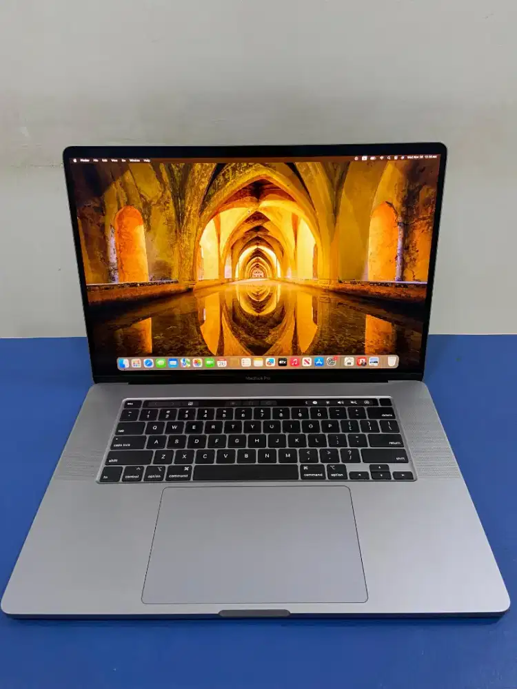 MacBook Pro 2019 i9 | Ram :32/512 GB