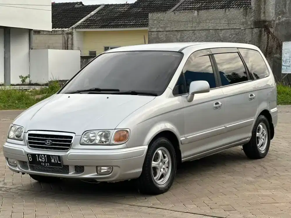 HYUNDAI TRAJET 2.0 G MT TAHUN 2004