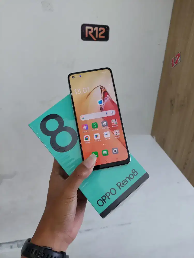 Oppo Reno 8 4G 8/256 seken fullset resmi asli