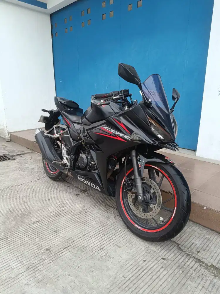 Kredit/Cash Motor Honda CBR 150R Tahun 2018