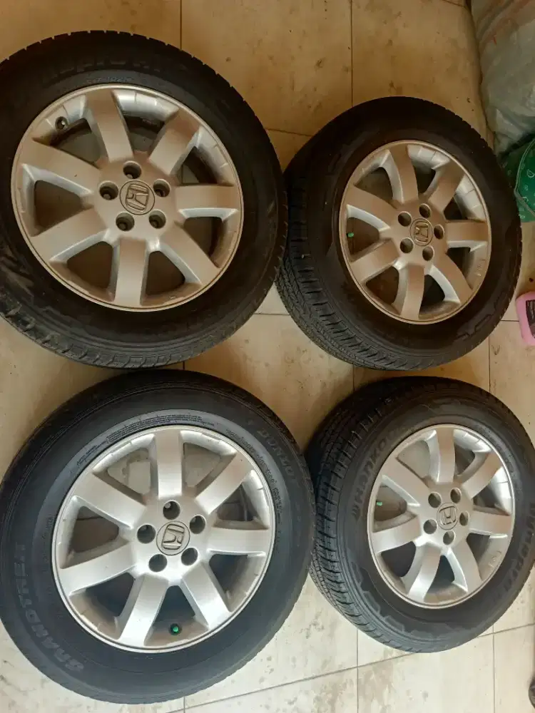 Jual peleg ban ukuran 215/65/17R.18 ban masih tebal copotan Honda CRV