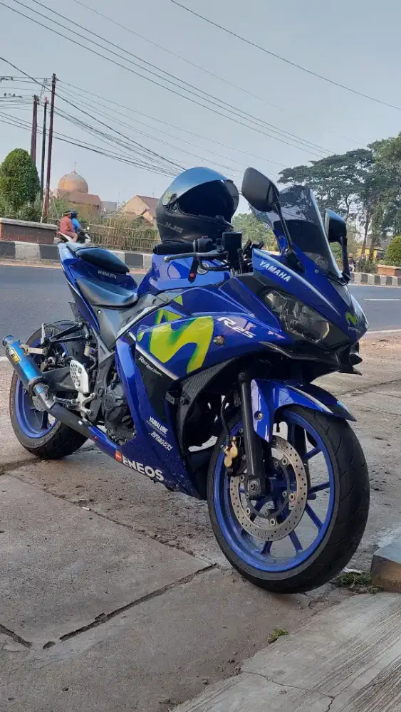 R25 2017 Movistar special edition