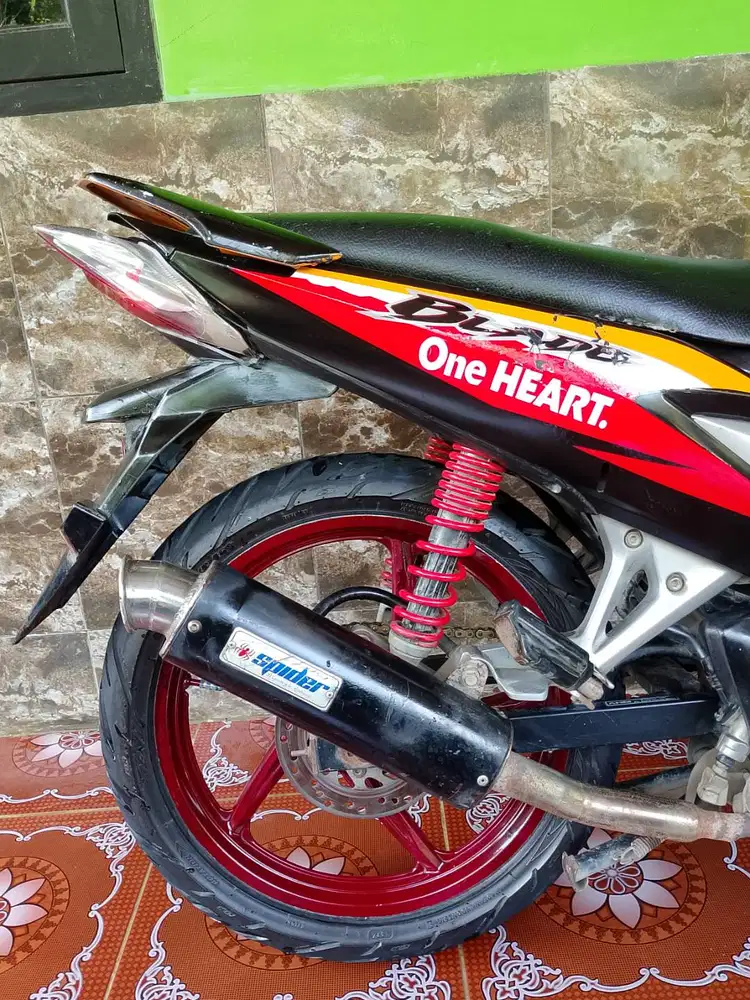 Jual motor Honda blade Repsol tahun 2012