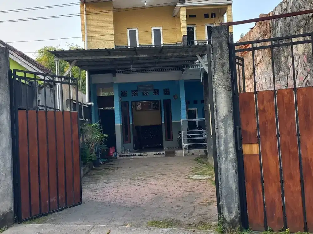 Rumah 2lt pinggir aspal