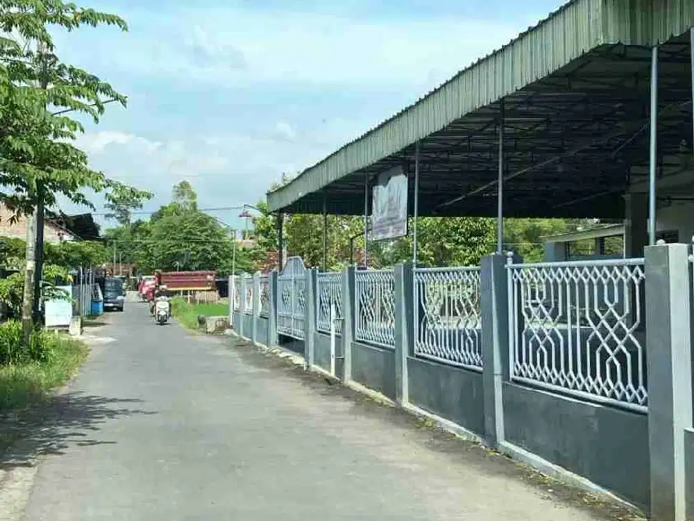 Disewakan rumah Besar dan Luas 1 lantai Strategis di Jalan godean km 7 Sidoarum