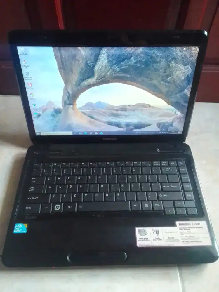 Laptop Toshiba L740