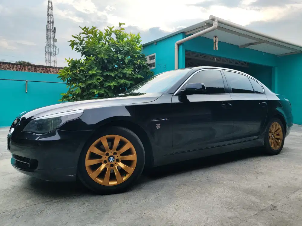 BMW 523i 2008 Bensin